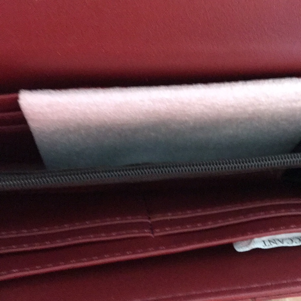 London Fog Collection wallet - Picture 5 of 10